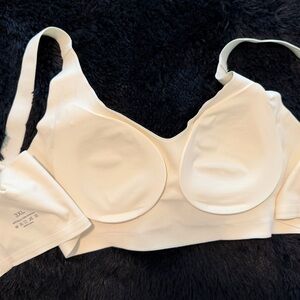 Seamless Cream Bra